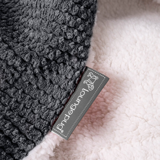 Sherpa Throw / Blanket - Pom Pom Black 04