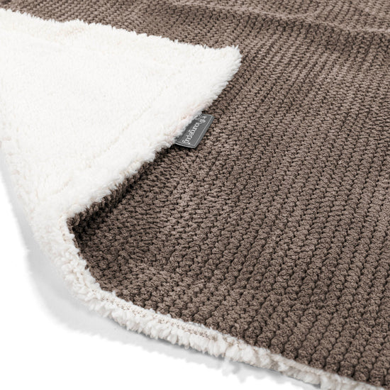 Sherpa Throw / Blanket - Pom Pom Chocolate Brown 02