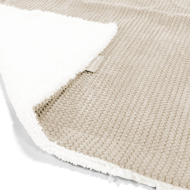 Sherpa Throw / Blanket - Pom Pom Ivory 02