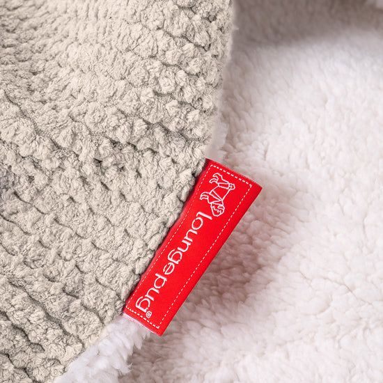 Sherpa Throw / Blanket - Pom Pom Ivory 04