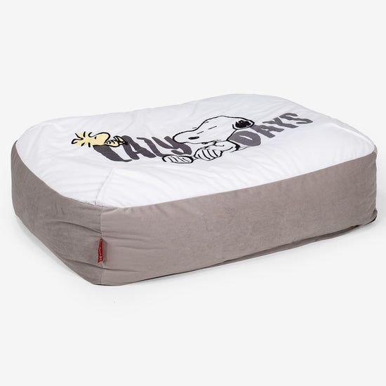 Snoopy Sloucher Medium Dog Bed - Lazy 02