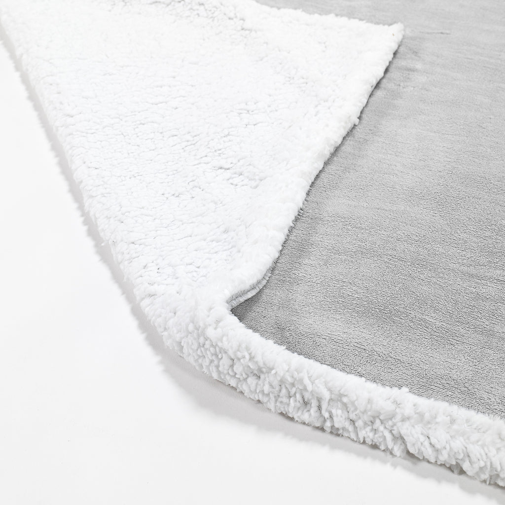 Sherpa Throw / Blanket - Fleece Light Grey 02