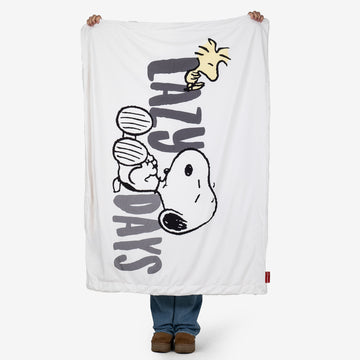 Snoopy Fleece Throw / Blanket - Lazy 01